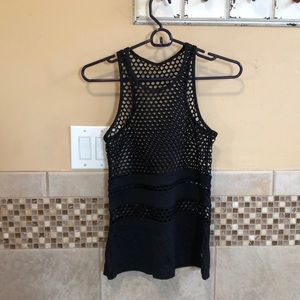 Lorna Jane mesh top size small